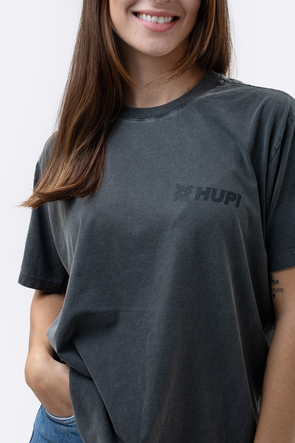 Camiseta HUPI Casual Chumbo Institucional Camiseta HUPI Casual Chumbo Institucional