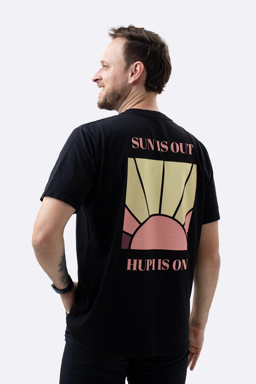 Camiseta HUPI Casual Preta HUPI Is On Camiseta HUPI Casual Preta HUPI Is On