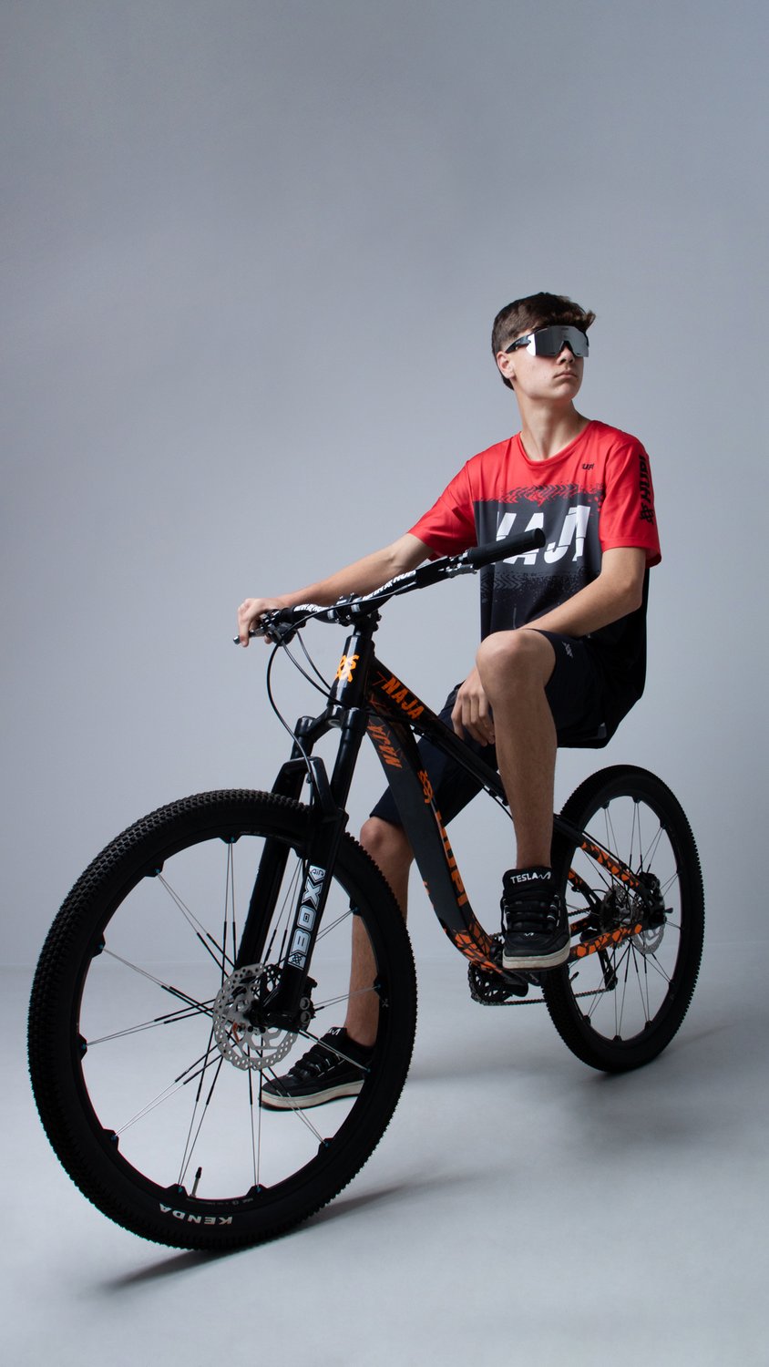 Camiseta Masculina HUPI Bike Naja Preto/Vermelho Camiseta Masculina HUPI Bike Naja Preto/Vermelho