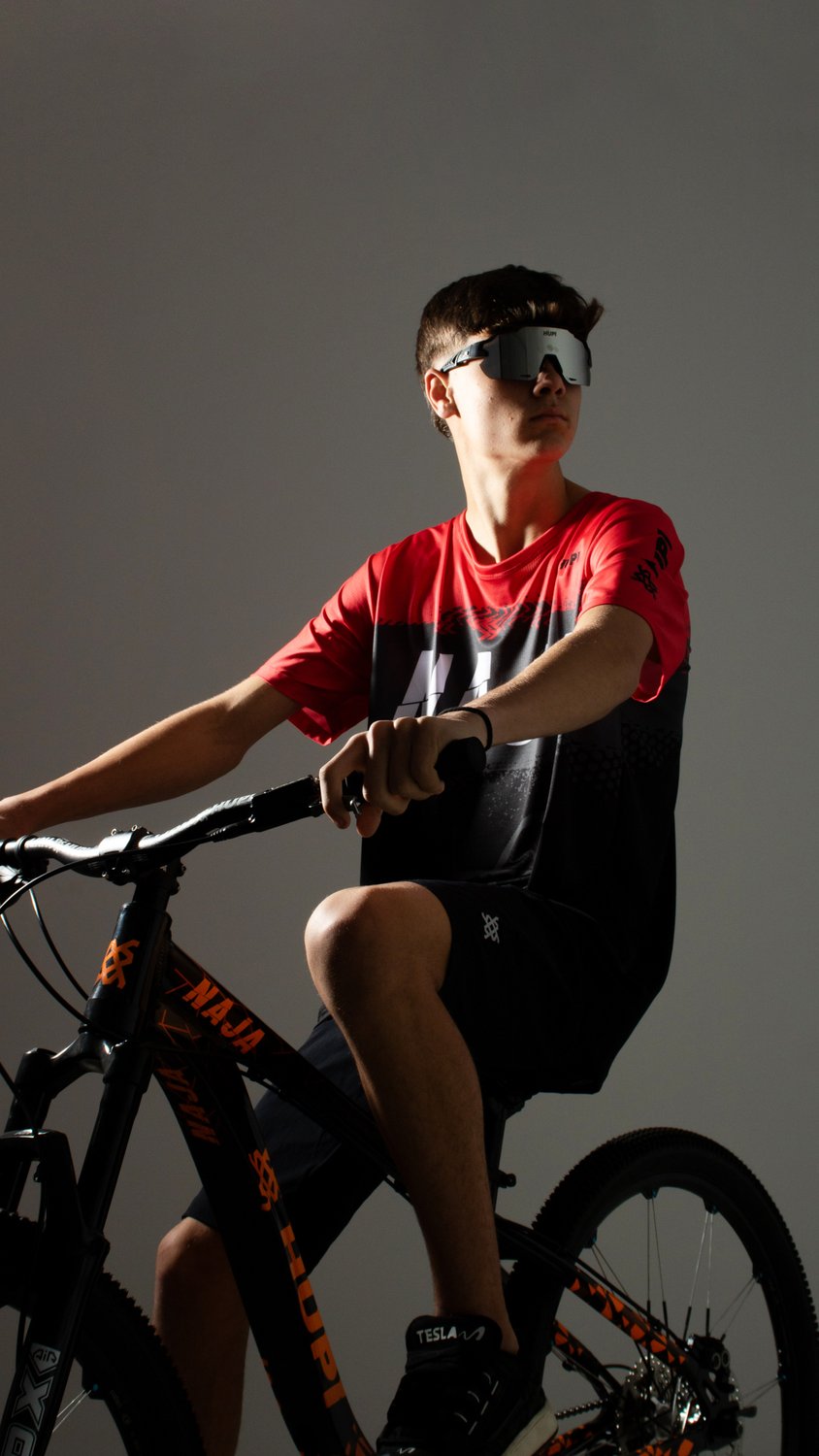 Camiseta Masculina HUPI Bike Naja Preto/Vermelho Camiseta Masculina HUPI Bike Naja Preto/Vermelho