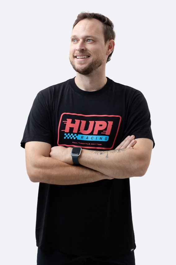 Camiseta HUPI Casual Preta Racing