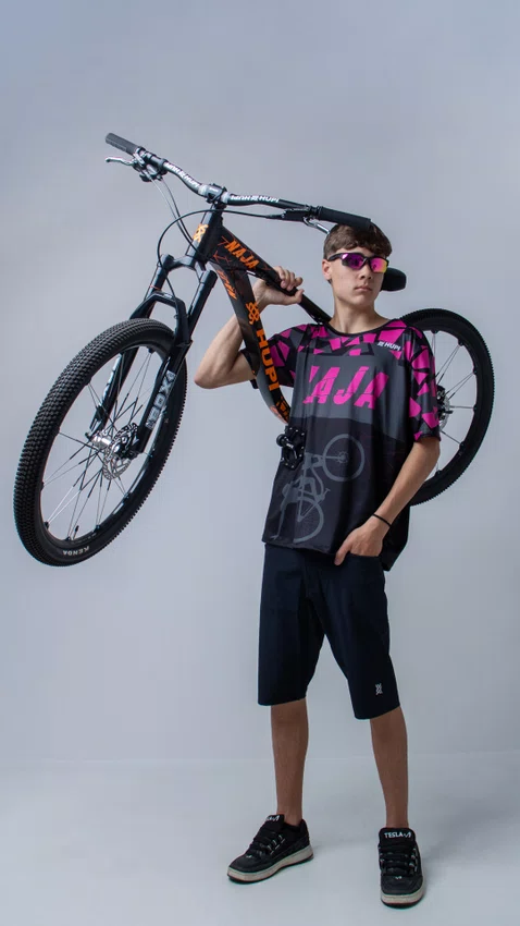 Camiseta Masculina HUPI Bike Naja Preto/Pink
