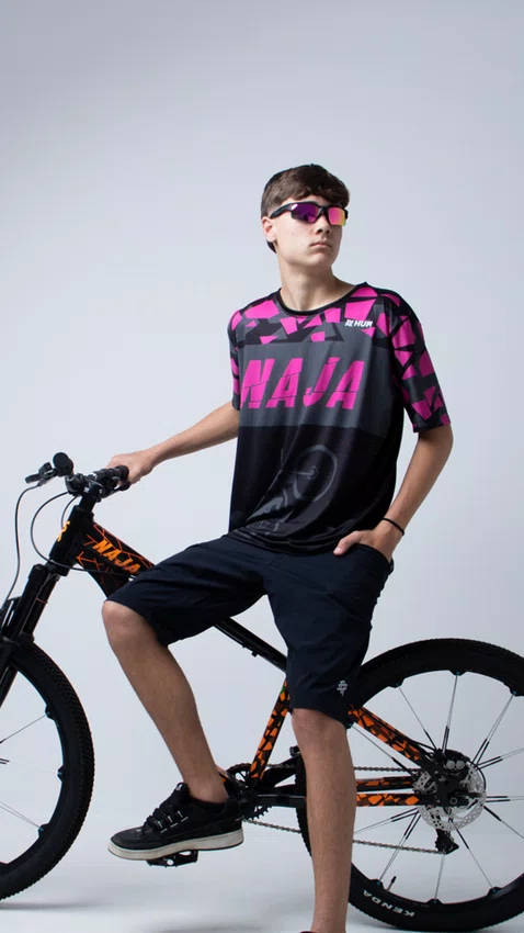 Camiseta Masculina HUPI Bike Naja Preto/Pink