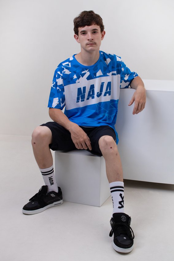 Camiseta Masculina HUPI Naja Azul/Branco