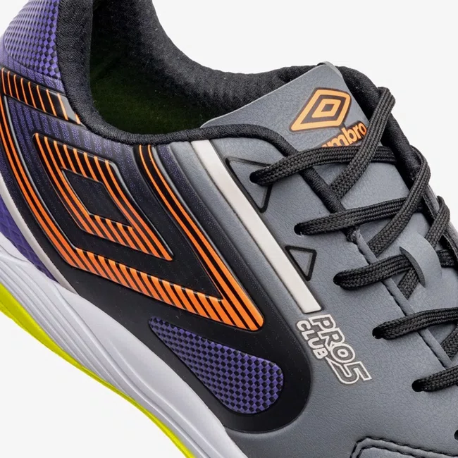 Chuteira Futsal Umbro Pro 5 Bump Club Grafite