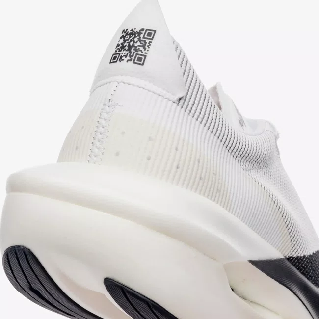 Tênis Fila Racer Carbon 3 Feminino Branco e Preto