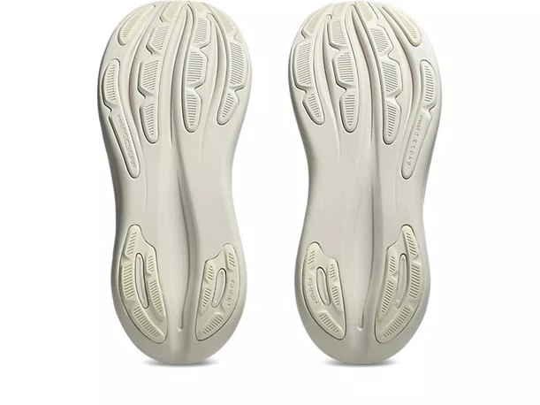 Tênis ASICS GEL-Nimbus 28 Masculino Bege