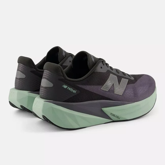 Tênis New Balance FuelCell Rebel v5 Masculino Preto Estonado e Verde