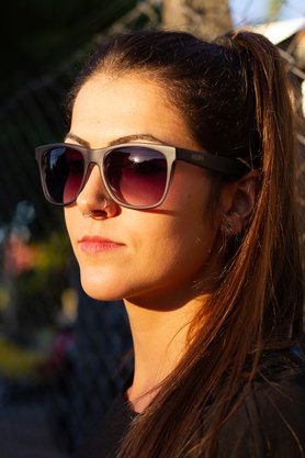 Óculos de Sol HUPI Luppa Armação Cinza Fosco Lente Degradê