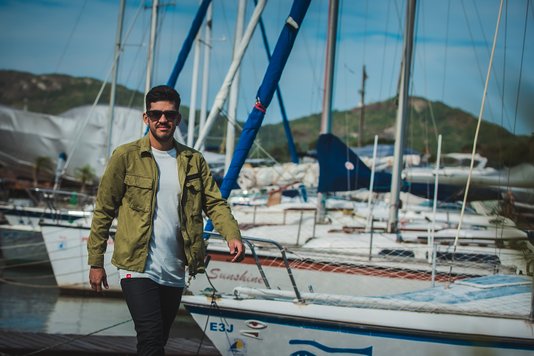 Óculos de Sol HUPI Luppa Armação Cinza Fosco Lente Degradê