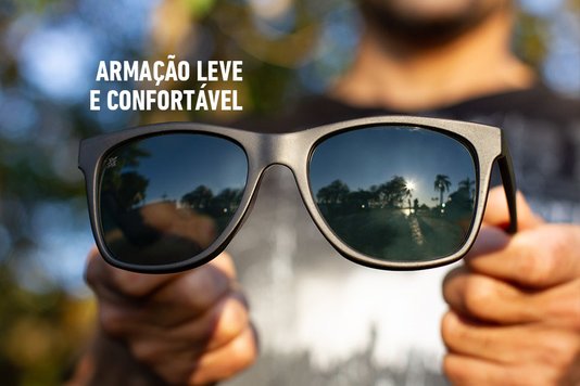 Óculos de Sol HUPI Luppa Armação Preto Fosco Lente Verde
