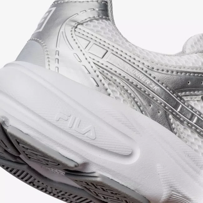 Tênis Fila Runner 2K Feminino Prata e Branco