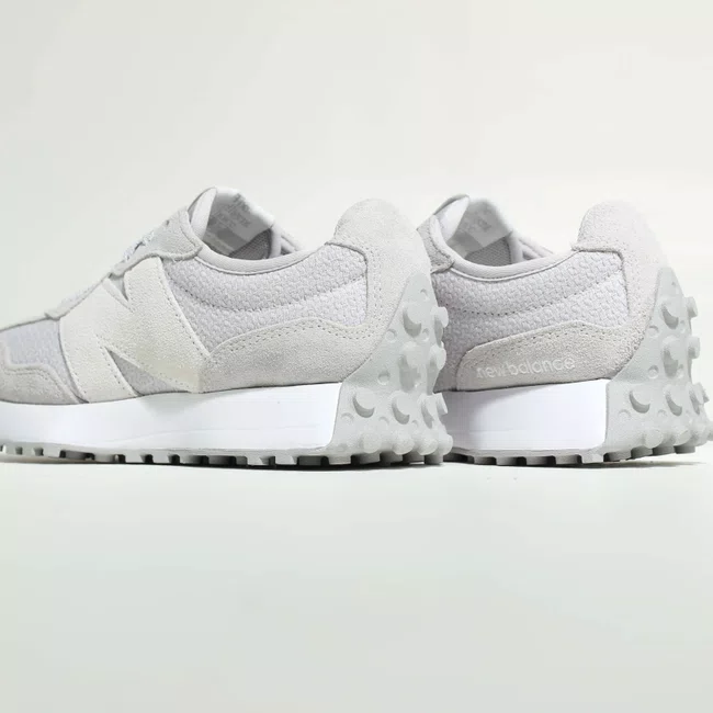Tênis New Balance 327v1 Feminino Cinza e Branco