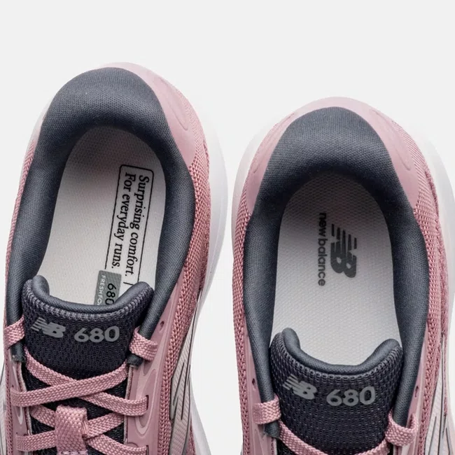 Tênis New Balance Fresh Foam 680v9 Feminino Rosa e Cinza