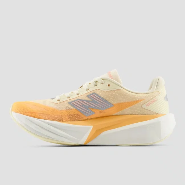 Tênis New Balance FuelCell Rebel v5 Feminino Laranja