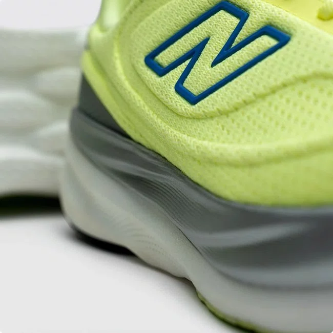 Tênis New Balance Infinion 1080 v15 Masculino Verde Claro