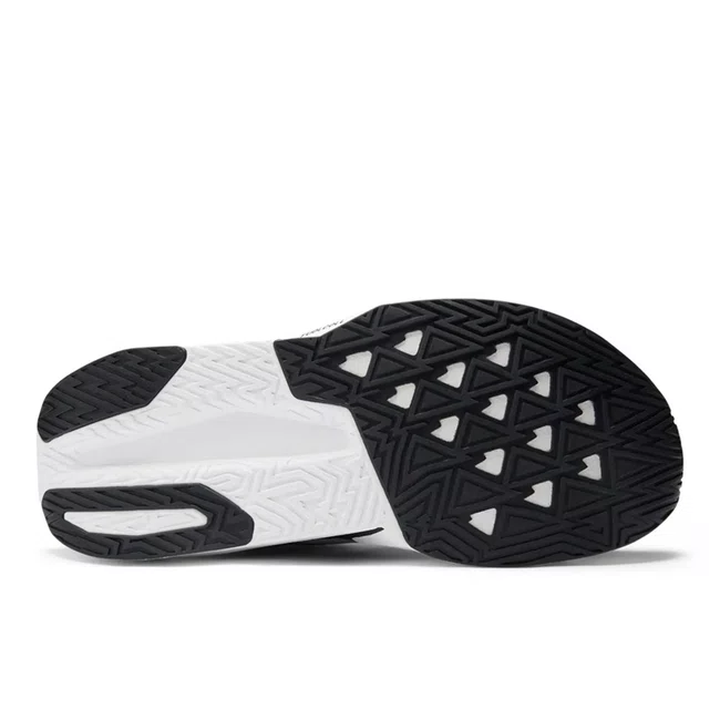 Tênis New Balance FuelCell Rebel v5 Feminino Preto