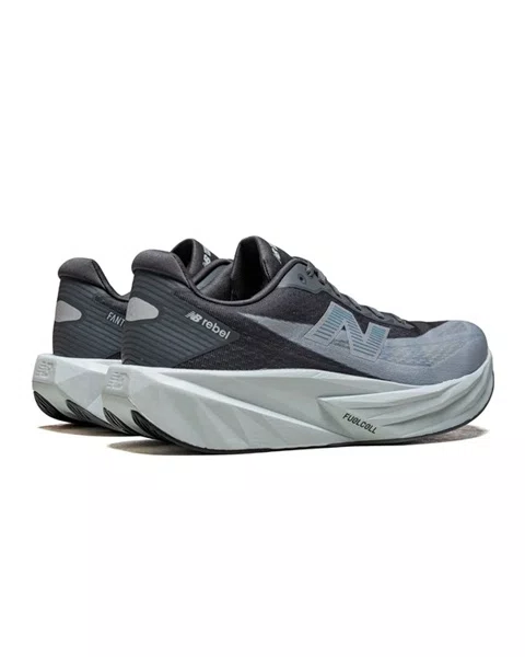 Tênis New Balance FuelCell Rebel v5 Masculino Grafite e Azul Claro