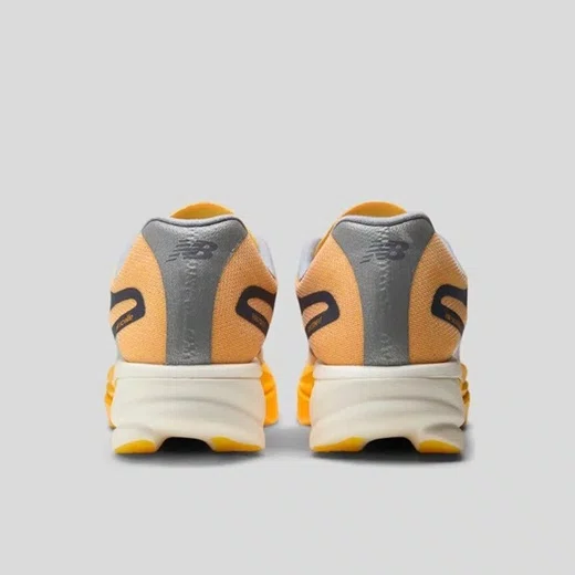 Tênis New Balance SuperComp Elite v6 Masculino Laranja Claro e Lilás
