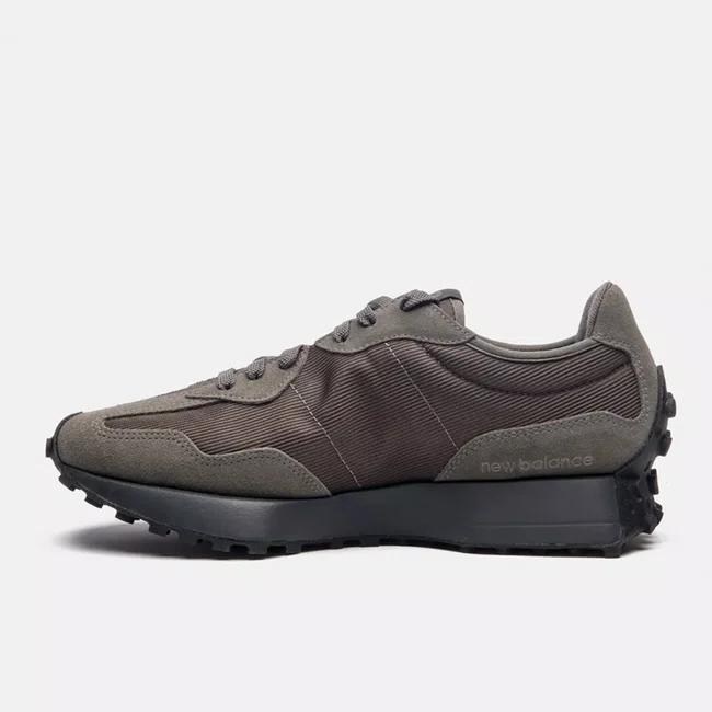 Tênis New Balance 327v1 Verde Musgo e Preto