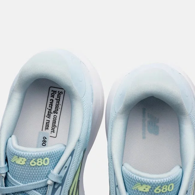 Tênis New Balance Fresh Foam 680v9 Feminino Azul Claro