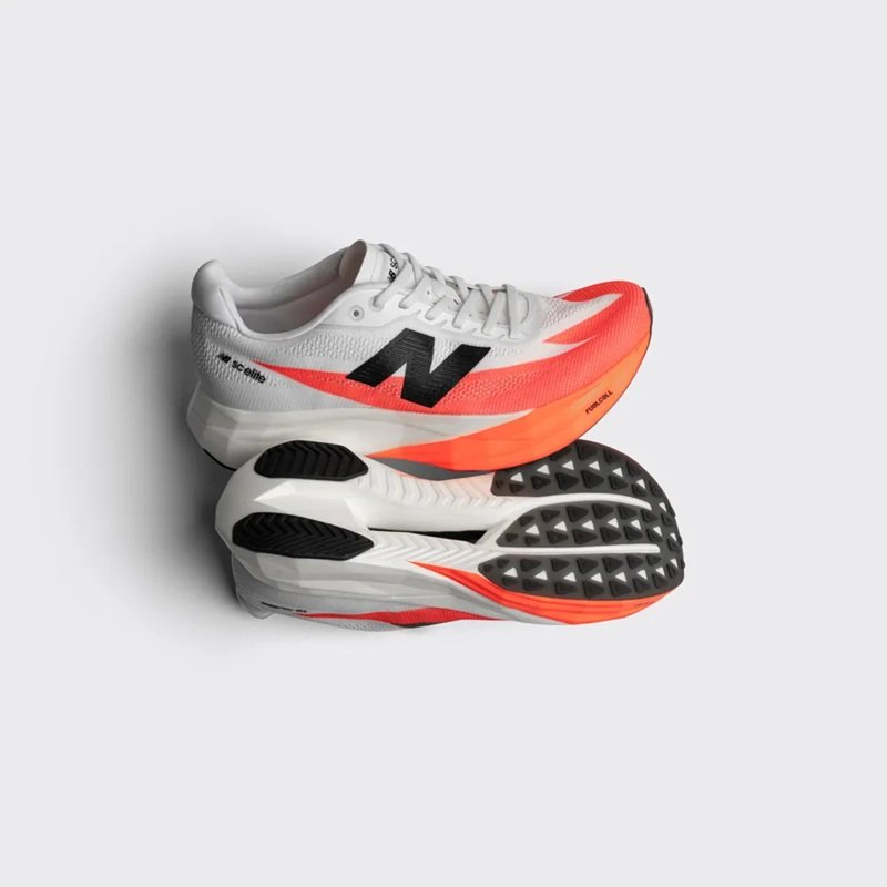 Tênis New Balance FuelCell SuperComp Elite v5 Masculino Branco/ Laranja Neon Tênis New Balance FuelCell SuperComp Elite v5 Masculino Branco/ Laranja Neon