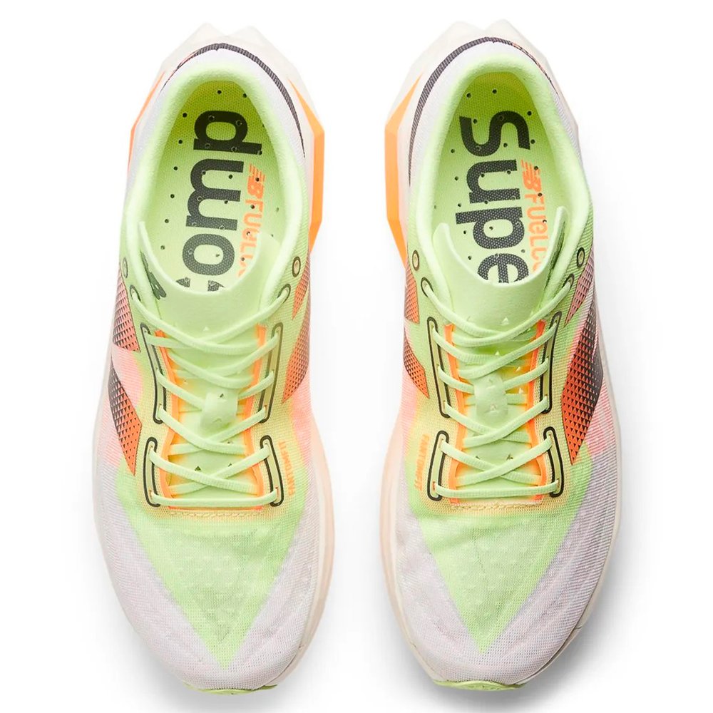 スパイク・シューズ New Balance FuelCell v4 ニューバランス『FuelCell Rebel v4』はさらに使いやすく進化。その